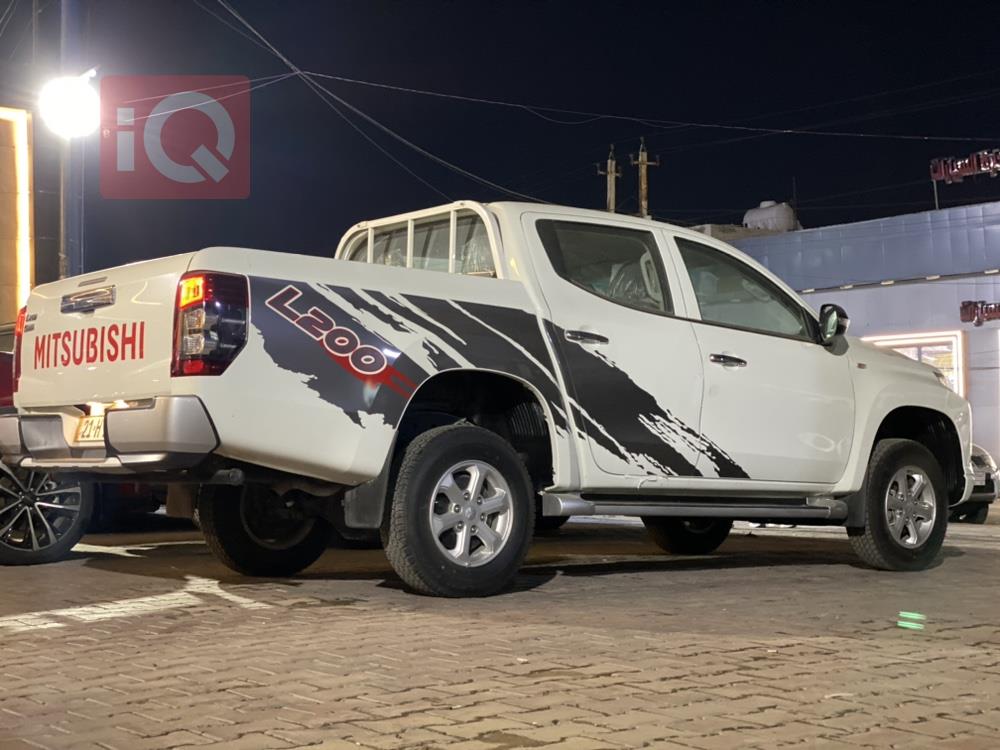 میتسوبیشی L200